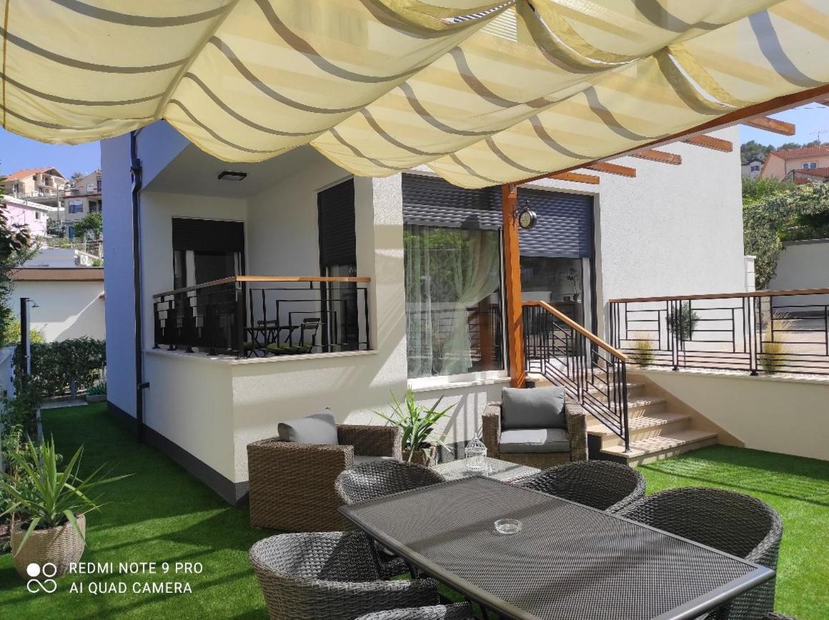 Villa Borna B20 Trogir Buitenkant foto