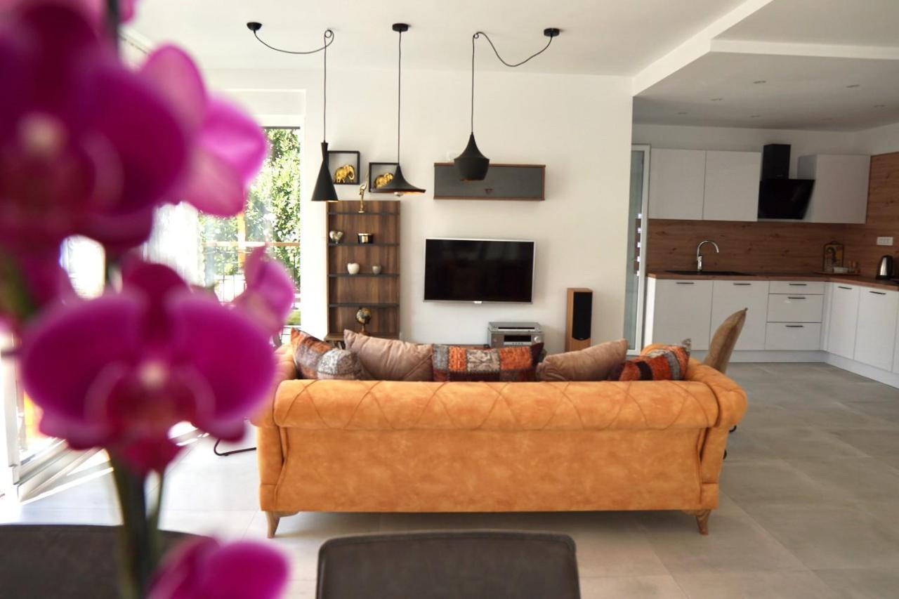 Villa Borna B20 Trogir Buitenkant foto
