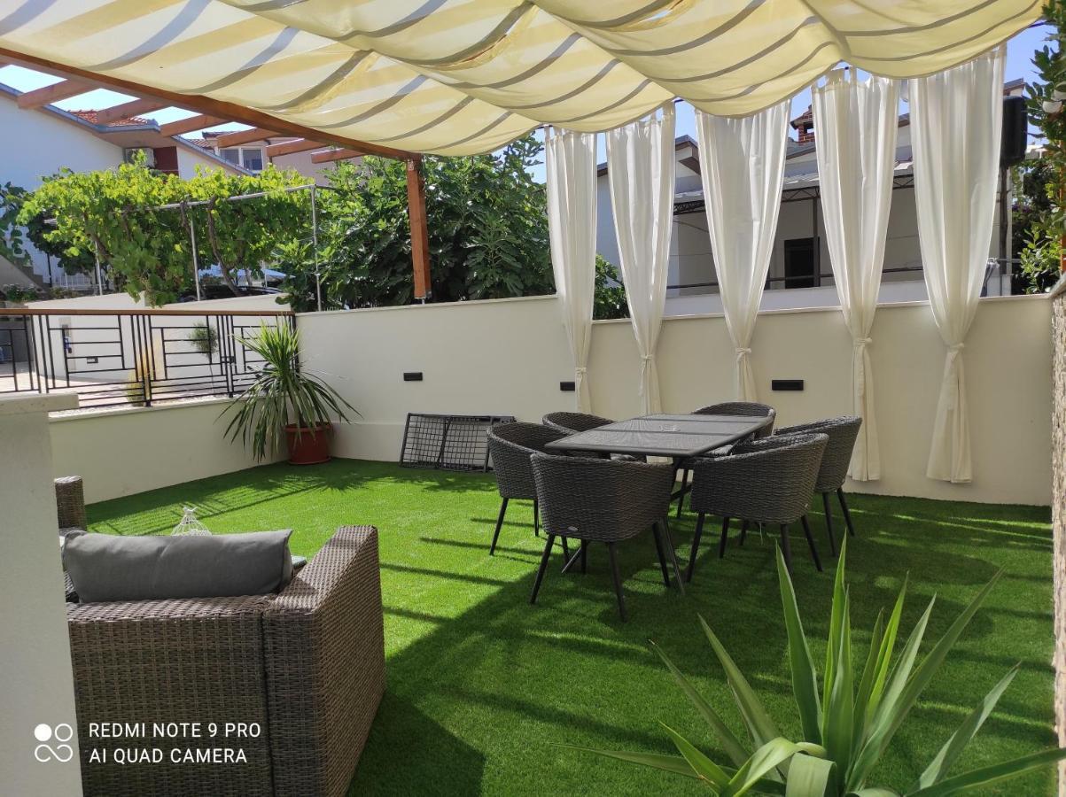 Villa Borna B20 Trogir Buitenkant foto